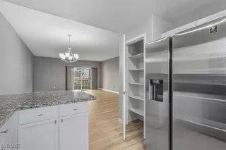 Photo #2: 2739329 Listing 