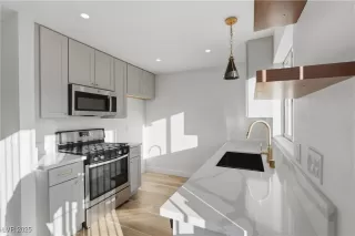 Photo #5: 2739392 Listing 