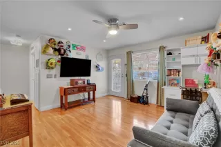 Photo #1: 2739411 Listing