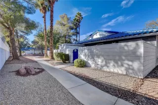 Photo #5: 2739411 Listing