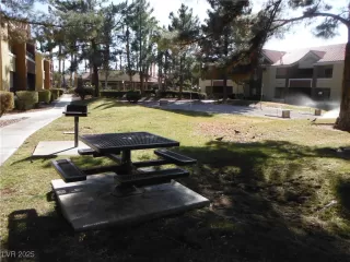 Photo #2: 2739447 Listing 