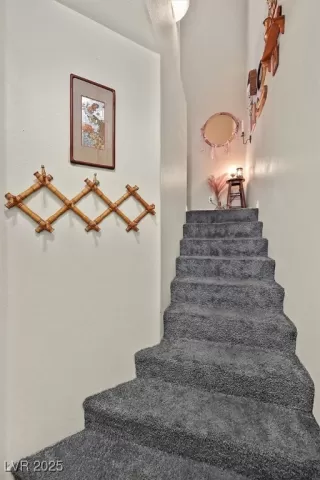 Photo #3: 2739470 Listing 