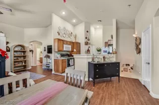 Photo #4: 2739470 Listing 