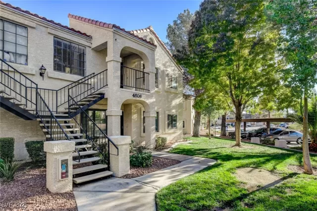 MLS: 2739474 Condo For Sale