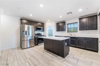 Photo #6: 2739508 Listing