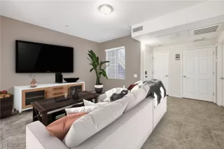 Photo #3: 2739511 Listing 