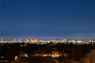 Photo #3: 2739558 Listing