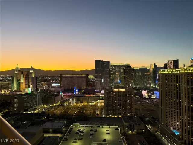 MLS: 2739584 Condo For Sale