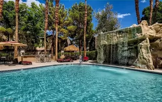 Photo #1: 2739617 Listing