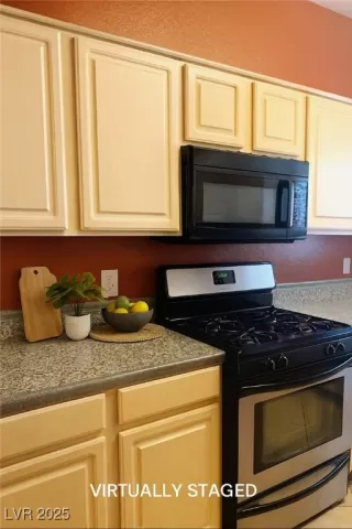 Photo #4: 2739617 Listing