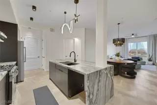 Photo #4: 2739623 Listing 