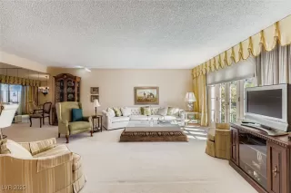 Photo #4: 2739654 Listing