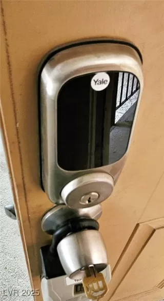 Photo #6: 2739683 Listing 