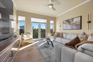 Photo #2: 2739697 Listing