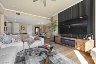 Photo #3: 2739697 Listing