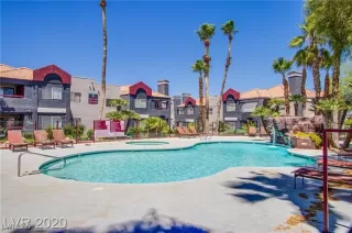 Photo #2: 2739699 Listing 