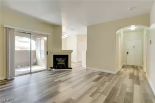 Photo #2: 2739710 Listing 