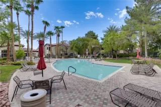 Photo #3: 2739710 Listing 