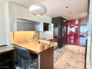 Photo #2: 2739715 Listing