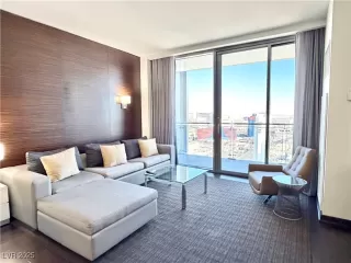 Photo #6: 2739715 Listing