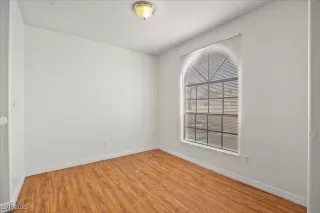 Photo #3: 2739730 Listing