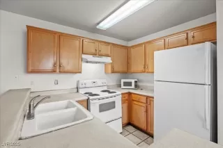 Photo #5: 2739730 Listing