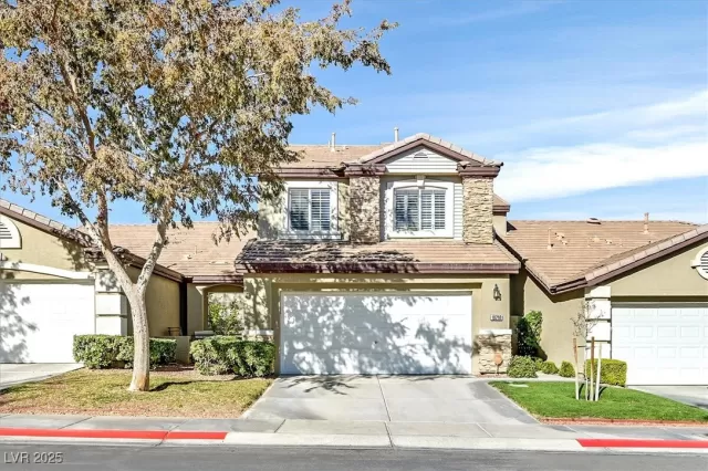 MLS: 2739741 Condo For Sale