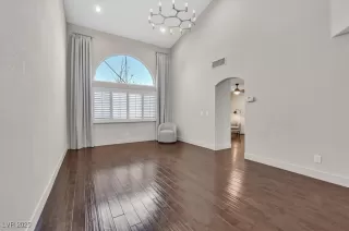 Photo #2: 2739741 Listing