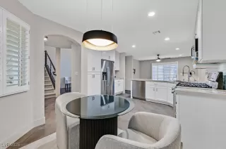 Photo #6: 2739741 Listing