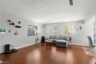 Photo #6: 2739742 Listing 