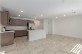 Photo #3: 2739766 Listing 