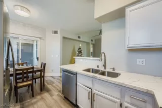 Photo #4: 2739797 Listing 