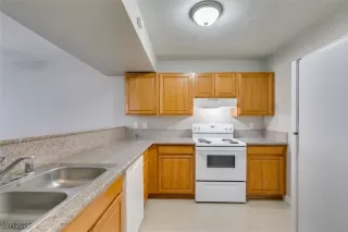 Photo #4: 2739837 Listing 