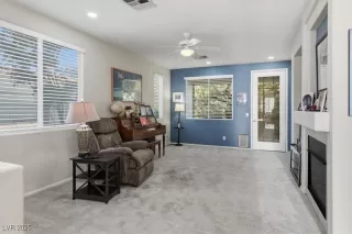 Photo #4: 2739889 Listing