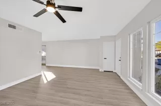 Photo #3: 2739901 Listing