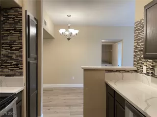 Photo #4: 2739905 Listing 