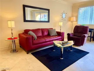 Photo #2: 2739919 Listing