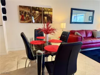 Photo #3: 2739919 Listing