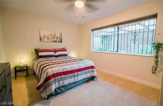 Photo #3: 2740017 Listing