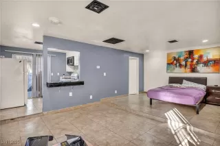 Photo #1: 2740037 Listing 