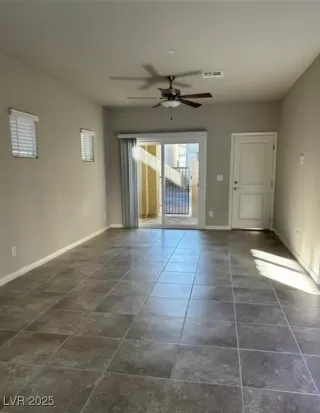 Photo #6: 2740054 Listing