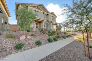 Photo #1: 2740070 Listing 