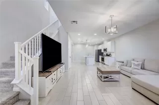 Photo #6: 2740070 Listing 