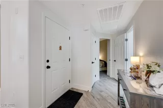 Photo #2: 2740090 Listing