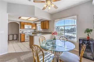 Photo #4: 2740099 Listing