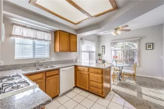 Photo #5: 2740099 Listing