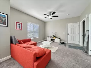 Photo #4: 2740151 Listing