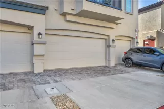 Photo #4: 2740220 Listing 