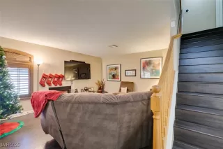 Photo #3: 2740241 Listing