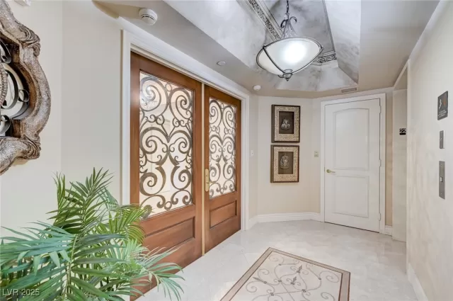 MLS: 2740259 Condo For Sale